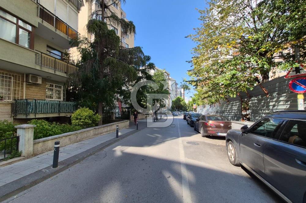 FAHRETTİN KERİM GÖKAY CADDESİ'NDE KİRALIK 3+1 125 M2 DAİRE