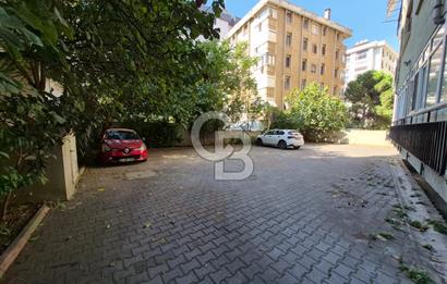 FAHRETTİN KERİM GÖKAY CADDESİ'NDE KİRALIK 3+1 125 M2 DAİRE