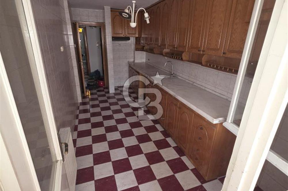Menemen Esatpaşada Merkezi Konumda 145 m² Geniş 3+1 Daire
