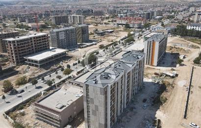 COLDWELL BANKER'DAN SELÇUKLUDA HARİKA KONUMLU LÜKS 3+1 DAİRE