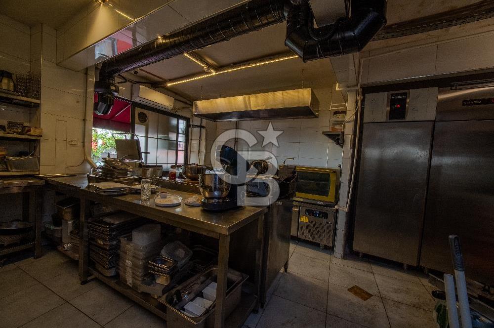 ÜSKÜDAR ÇENGELKÖY SATILIK 4 KATLI KOMPLE BİNA CAFE BOĞAZ MANZARA