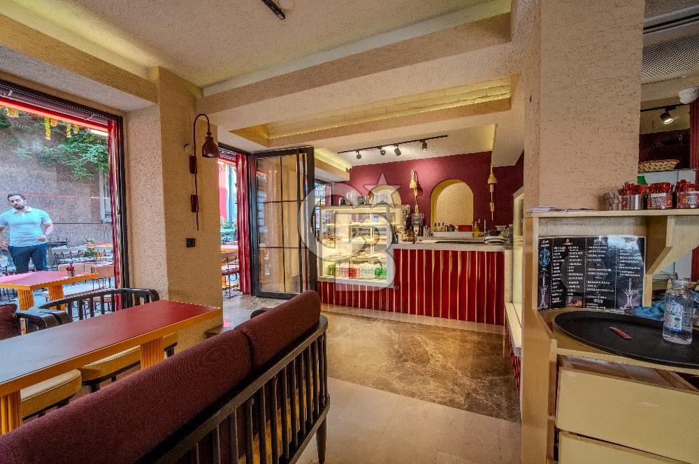 ÜSKÜDAR ÇENGELKÖY SATILIK 4 KATLI KOMPLE BİNA CAFE BOĞAZ MANZARA