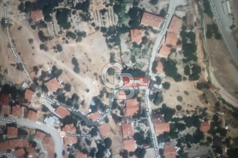 BEYPAZARI MERKEZDE TEK TAPU SİT DIŞI AVLULU 2 KATLI AHŞAP EV