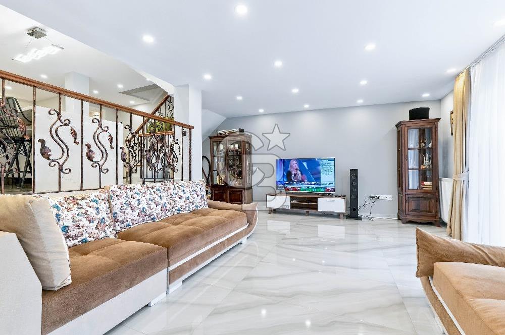 ARIKÖY'DE BÜYÜK BAHÇELİ VE FULL EŞYALI KİRALIK DAİRE