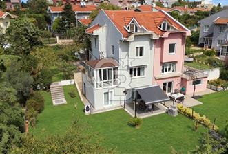 ARIKÖY'DE BÜYÜK BAHÇELİ VE FULL EŞYALI KİRALIK DAİRE - 2 - 374377