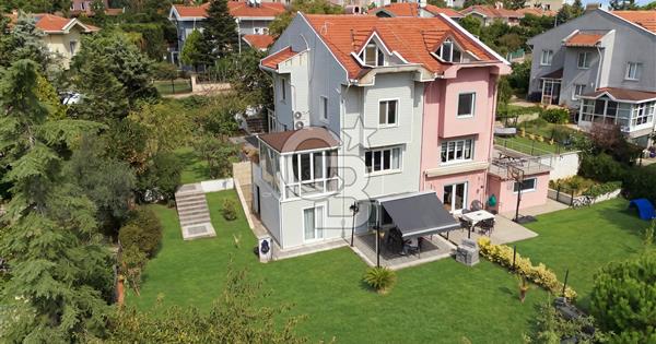 ARIKÖY'DE BÜYÜK BAHÇELİ VE FULL EŞYALI KİRALIK DAİRE - 374377