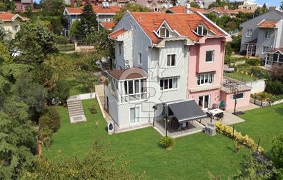 ARIKÖY'DE BÜYÜK BAHÇELİ VE FULL EŞYALI KİRALIK DAİRE