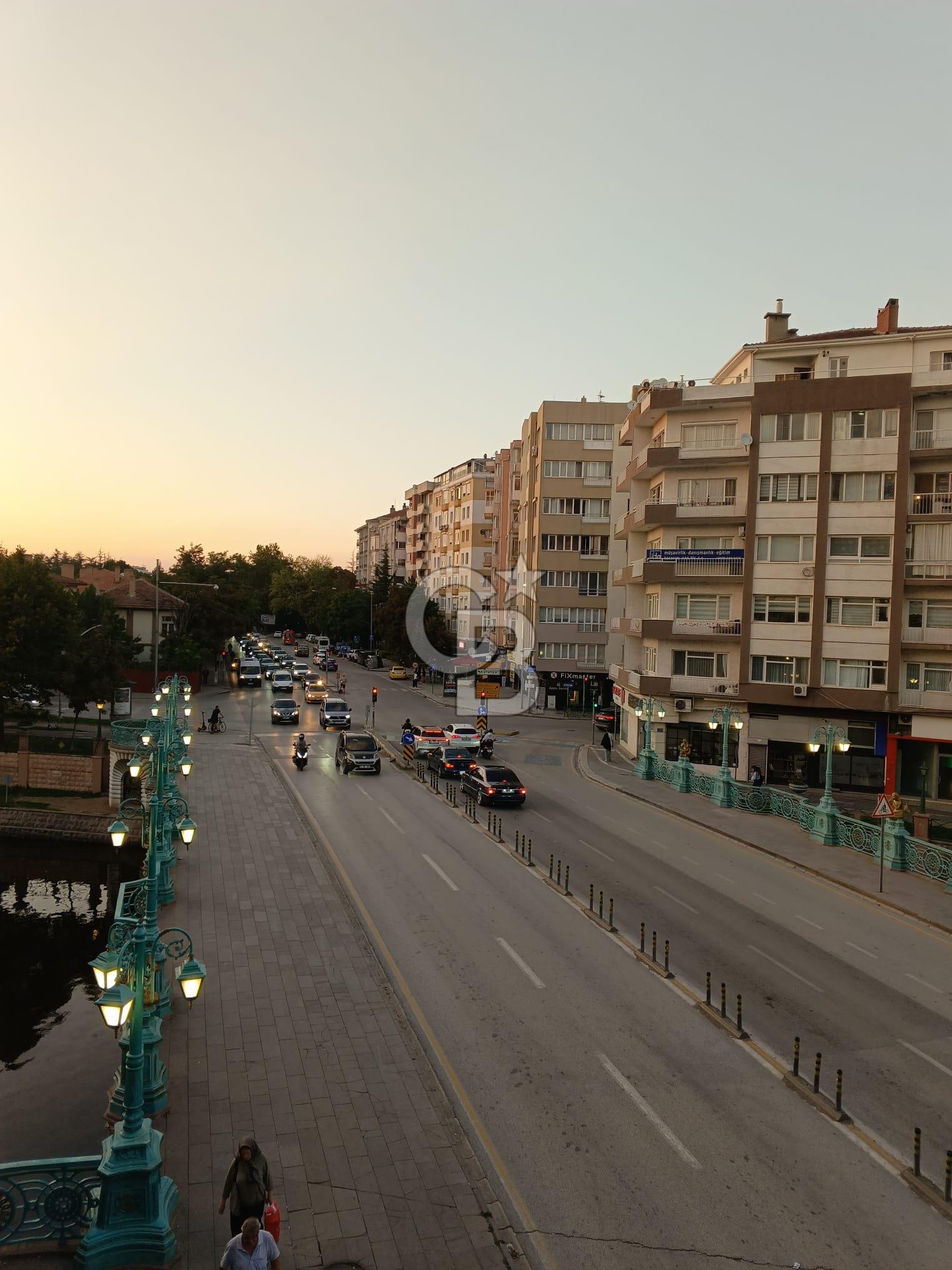CB CITY'DEN ATATÜRK CADDESİNDE KİRALIK 2+1 DAİRE