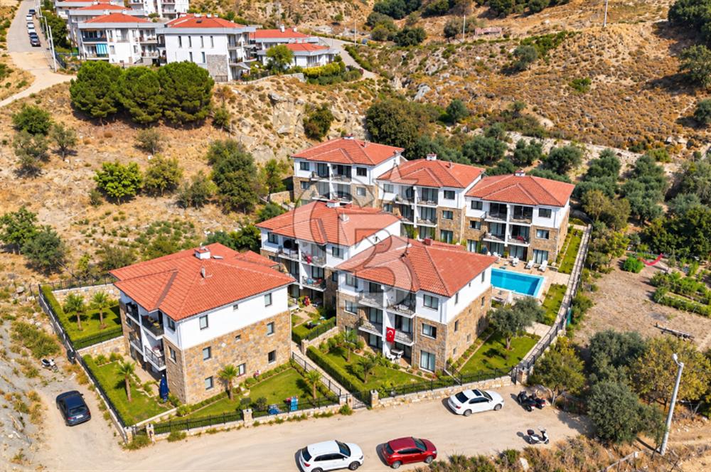 GÖKÇEADADA HAVUZLU SİTE 2+1 VE 1+0 DAİRE FIRSAT TEK FİYAT