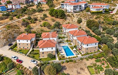 GÖKÇEADADA HAVUZLU SİTE 2+1 VE 1+0 DAİRE FIRSAT TEK FİYAT