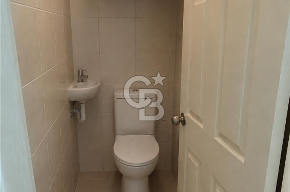 TUZLA YAYLA MAHALLESİ ERTUG SİTESİNDE SATILIK FERAH 3+1