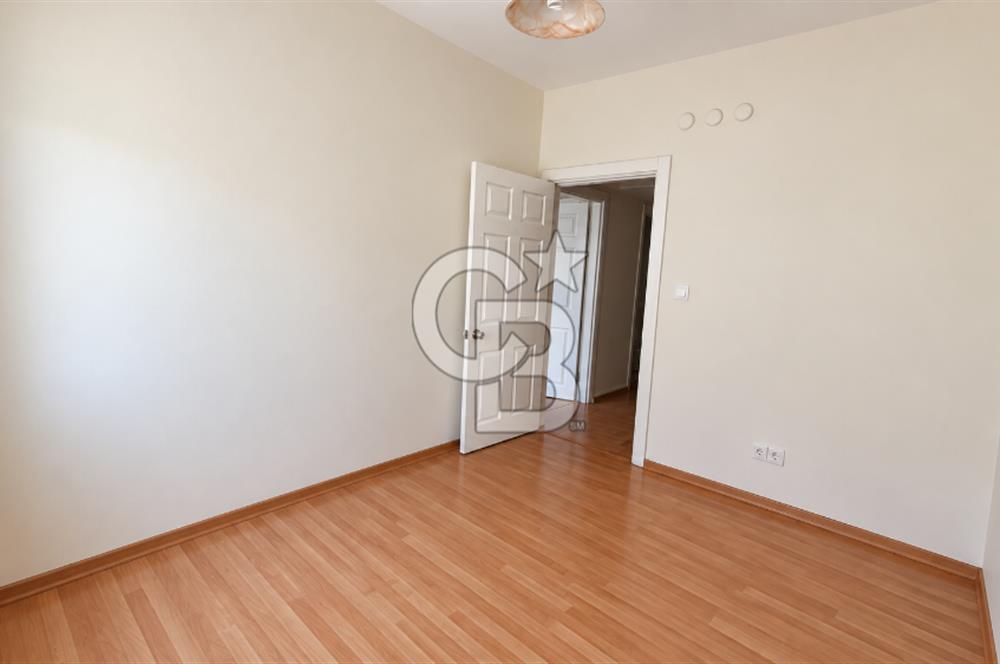 TUZLA YAYLA MAHALLESİ ERTUG SİTESİNDE SATILIK FERAH 3+1