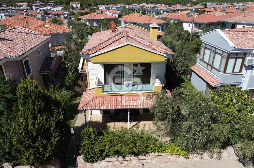 Ayvalık Sefa Çamlık'ta 3+1 Satılık Müstakil Villa