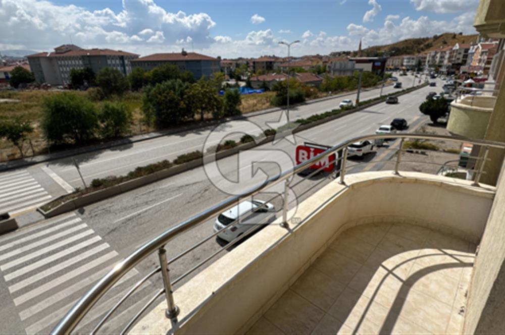 CB VİZYON GAYRİMENKULDEN İŞLEK CADDE ÜZERİ ARA KAT KİRALIK 3+1