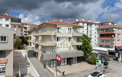 CB VİZYON GAYRİMENKULDEN İŞLEK CADDE ÜZERİ ARA KAT KİRALIK 3+1