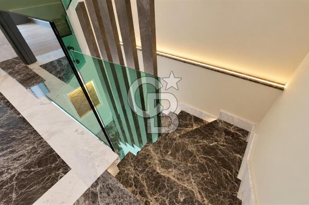 KEMER'DE ÖZEL HAVUZLU, SAUNALI PREMİUM VİLLA | 225 m² NET