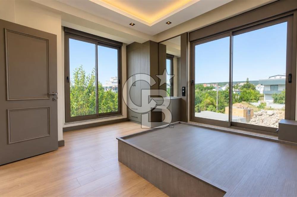 KEMER'DE ÖZEL HAVUZLU, SAUNALI PREMİUM VİLLA | 225 m² NET