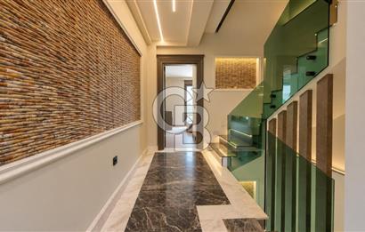 KEMER'DE ÖZEL HAVUZLU, SAUNALI PREMİUM VİLLA | 225 m² NET
