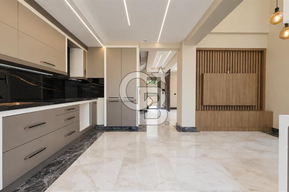 KEMER'DE ÖZEL HAVUZLU, SAUNALI PREMİUM VİLLA | 225 m² NET