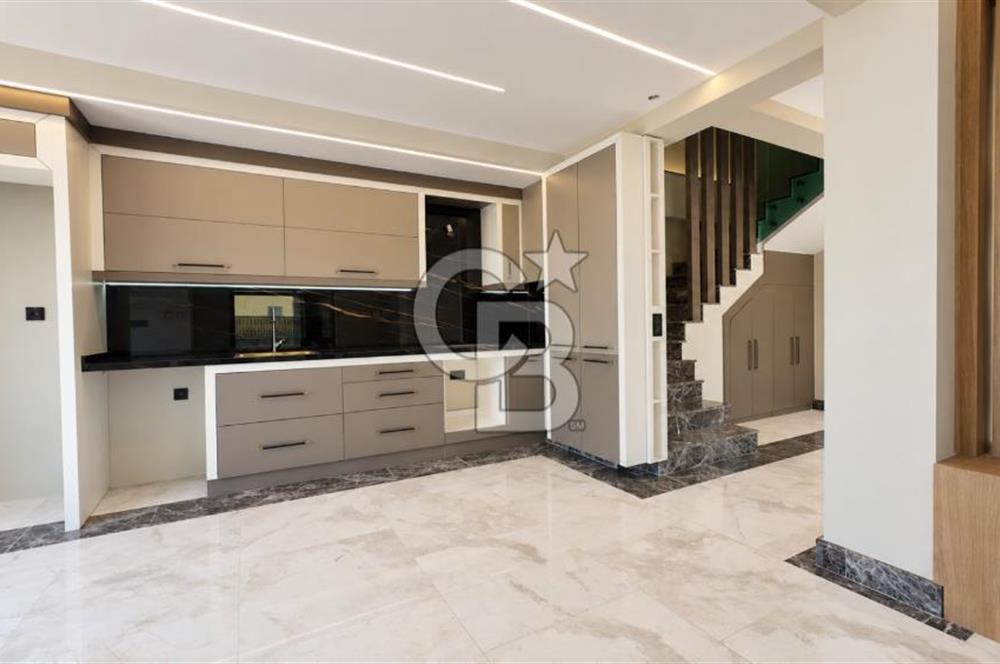 KEMER'DE ÖZEL HAVUZLU, SAUNALI PREMİUM VİLLA | 225 m² NET
