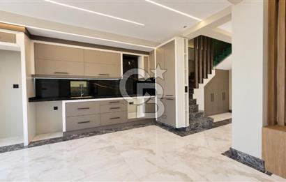 KEMER'DE ÖZEL HAVUZLU, SAUNALI PREMİUM VİLLA | 225 m² NET