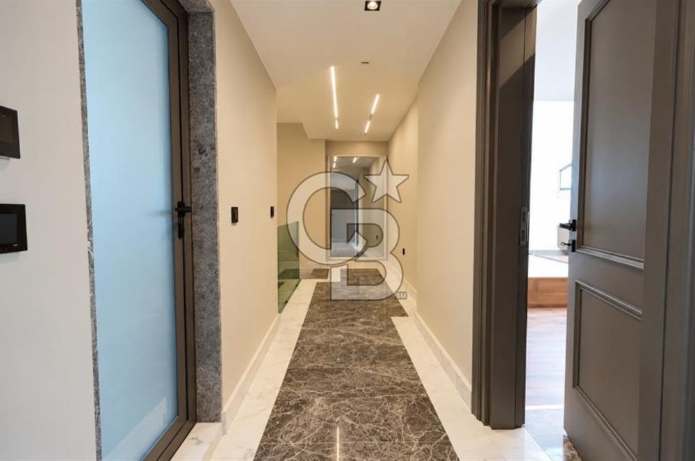 KEMER'DE ÖZEL HAVUZLU, SAUNALI PREMİUM VİLLA | 225 m² NET