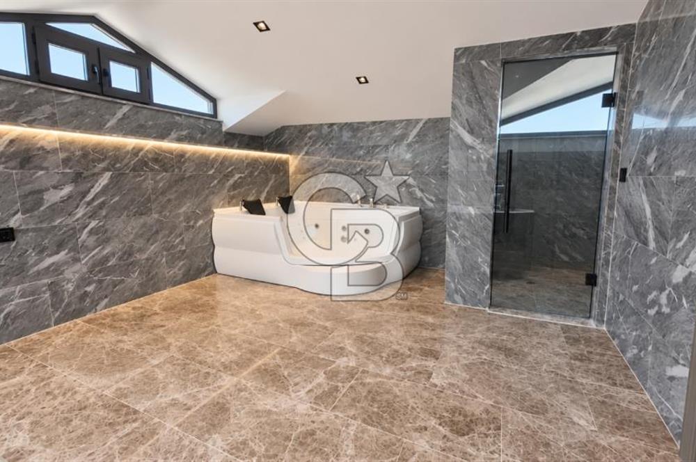 KEMER'DE ÖZEL HAVUZLU, SAUNALI PREMİUM VİLLA | 225 m² NET