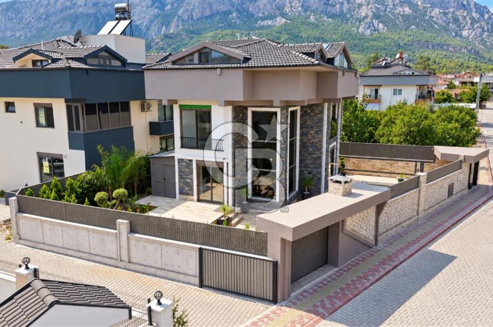 KEMER'DE ÖZEL HAVUZLU, SAUNALI PREMİUM VİLLA | 225 m² NET
