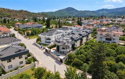 KEMER'DE ÖZEL HAVUZLU, SAUNALI PREMİUM VİLLA | 225 m² NET