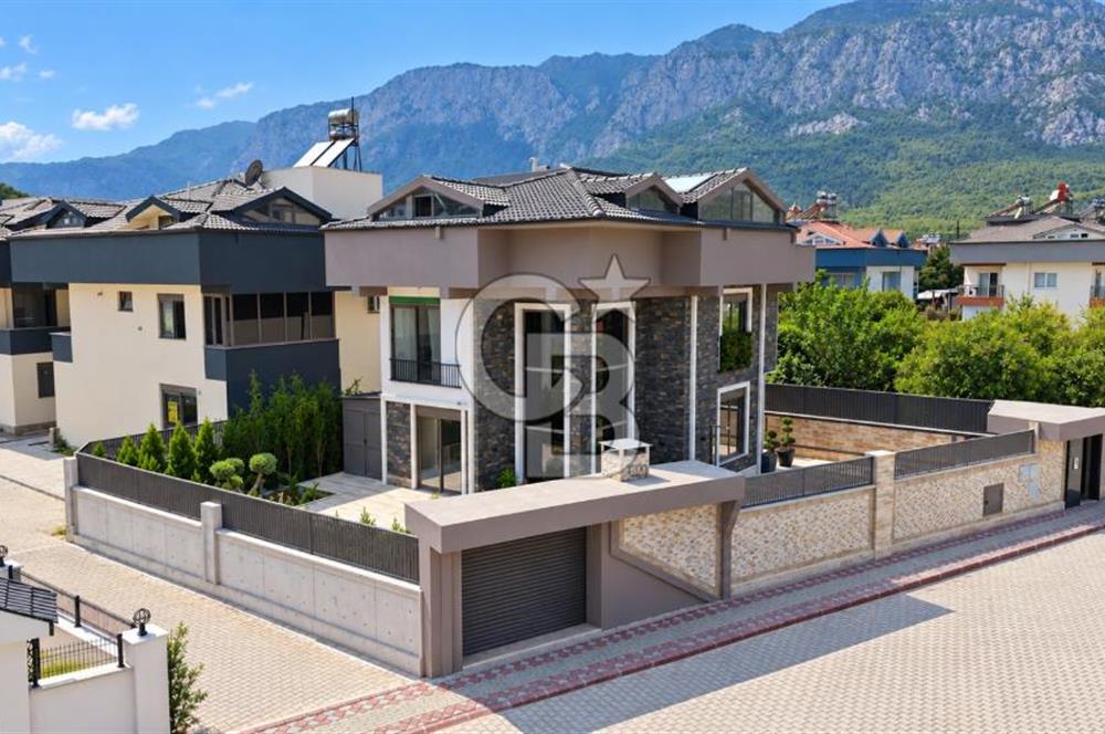 KEMER'DE ÖZEL HAVUZLU, SAUNALI PREMİUM VİLLA | 225 m² NET