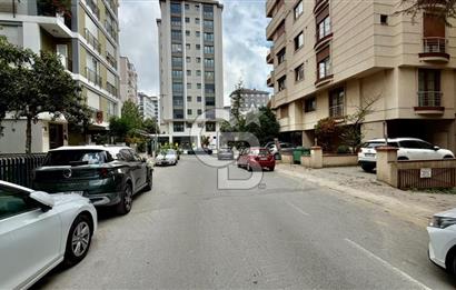 KOZYATAĞI’NDA YAYA TRAFİĞİ YÜKSEK LOKASYONDA, SIFIR BİNADA SATILIK DÜKKAN
