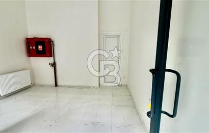 KOZYATAĞI’NDA YAYA TRAFİĞİ YÜKSEK LOKASYONDA, SIFIR BİNADA SATILIK DÜKKAN