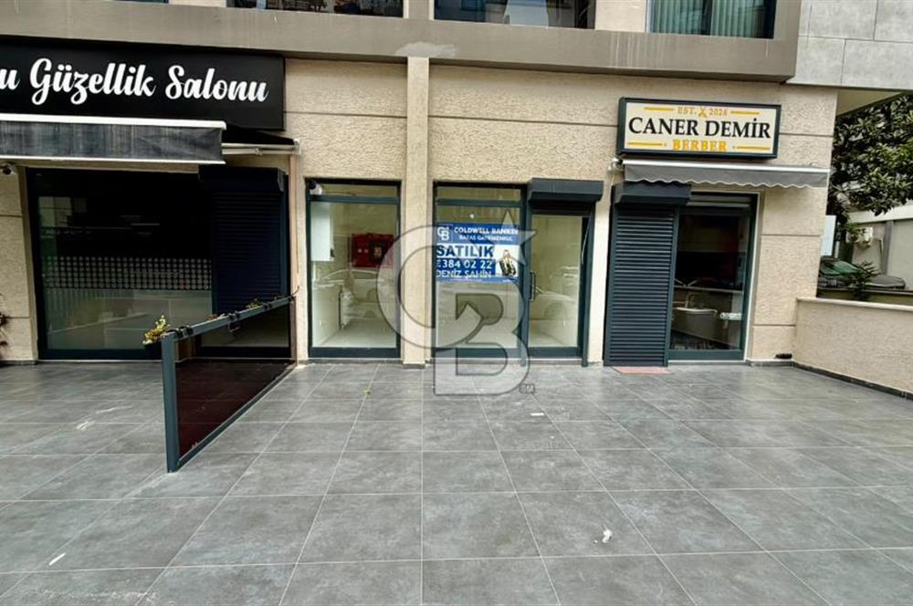 KOZYATAĞI’NDA YAYA TRAFİĞİ YÜKSEK LOKASYONDA, SIFIR BİNADA SATILIK DÜKKAN