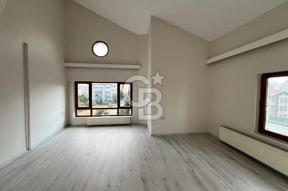 SANCAK KONRAD ADENAUER CADDESİNDE 6+1 EN ÜST KAT GENİŞ DAİRE