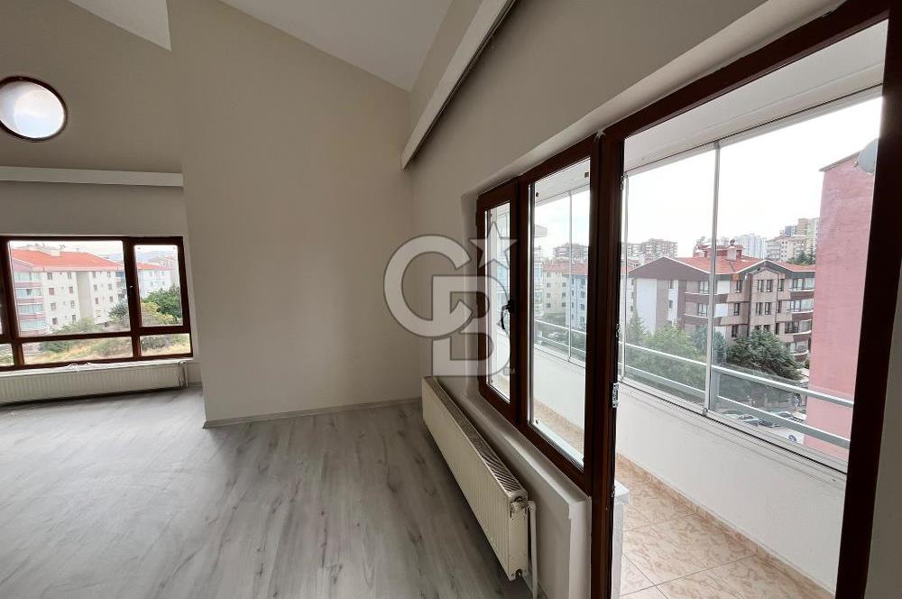 SANCAK KONRAD ADENAUER CADDESİNDE 6+1 EN ÜST KAT GENİŞ DAİRE