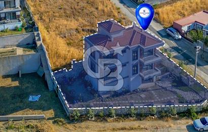 Seferihisar Akarca'da kale gibi villa