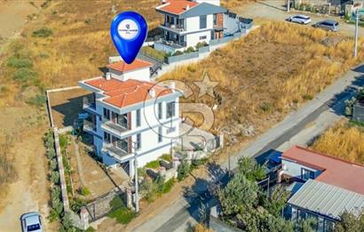Seferihisar Akarca'da kale gibi villa