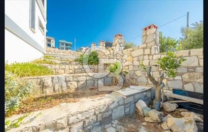 Seferihisar Akarca'da kale gibi villa