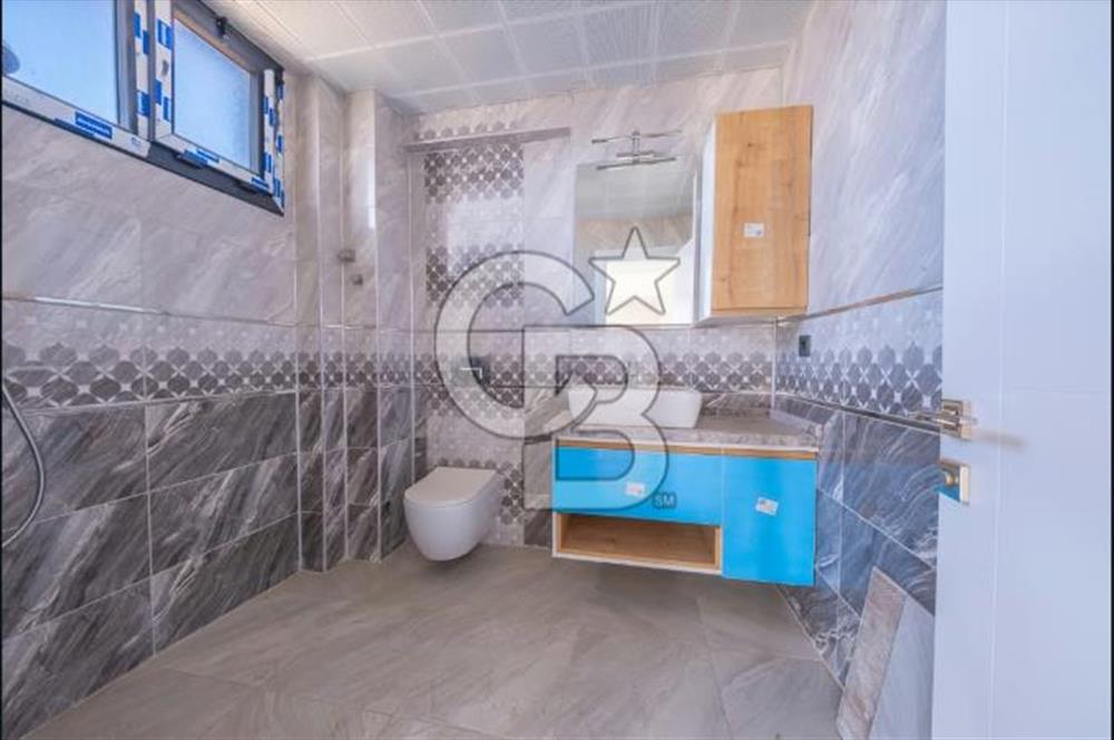 Seferihisar Akarca'da kale gibi villa