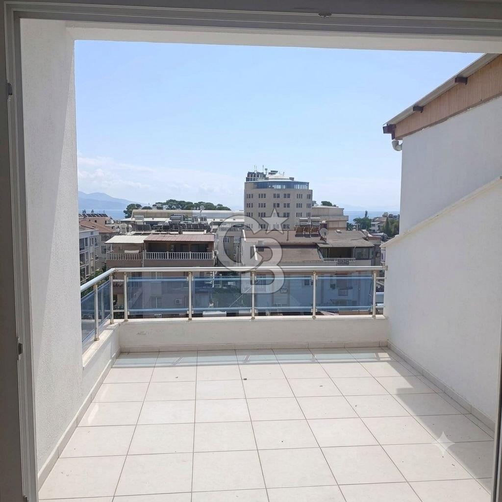 Didim Altınkum'da Deniz Manzaralı, Teraslı 2+1 Dubleks Daire
