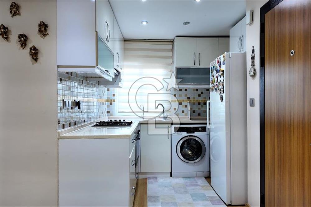 Bornova Kızılay Mah. İçi Yapılı 3+1 + ek 1+1 kullanım alanı 