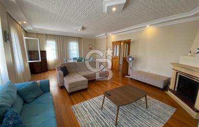 Cunda'da 350m2 Arsa İçerisinde Deniz Manzaralı 4+1 Satılık Villa
