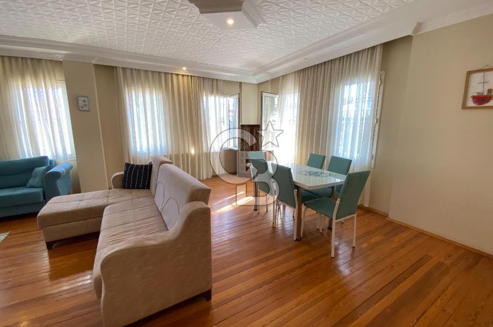 Cunda'da 350m2 Arsa İçerisinde Deniz Manzaralı 4+1 Satılık Villa