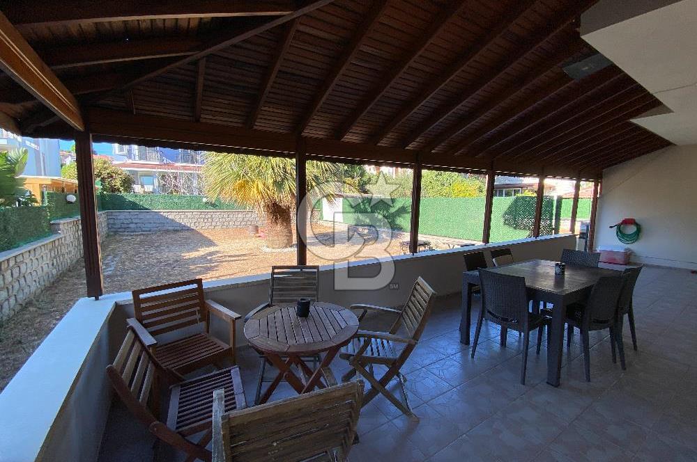 Cunda'da 350m2 Arsa İçerisinde Deniz Manzaralı 4+1 Satılık Villa