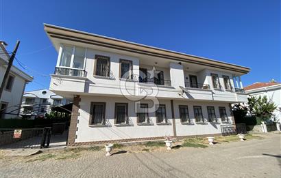 Cunda'da 350m2 Arsa İçerisinde Deniz Manzaralı 4+1 Satılık Villa