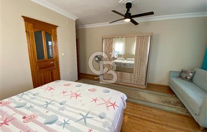 Cunda'da 350m2 Arsa İçerisinde Deniz Manzaralı 4+1 Satılık Villa