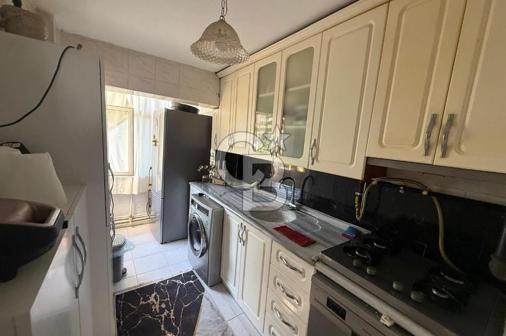 KURUÇEŞMEDE SATILIK 2+1 ARA KAT DAİRE. ARAÇ TAKASI OLUR