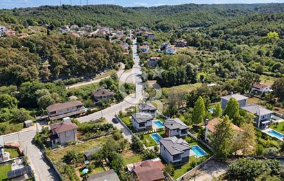 Şile Sofularda 480m² Arsa İçinde Özel Havuzlu Sıfır Villa