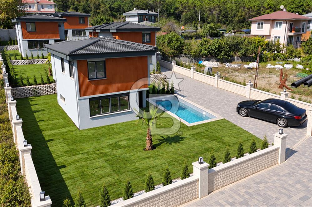 Şile Sofularda 480m² Arsa İçinde Özel Havuzlu Sıfır Villa