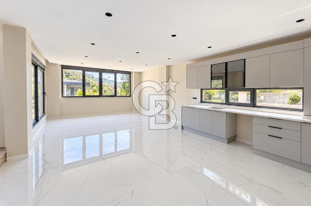 Şile Sofularda 480m² Arsa İçinde Özel Havuzlu Sıfır Villa